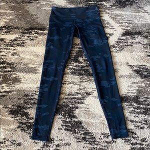 Lululemon Mid Rise Wunder Under Leggings